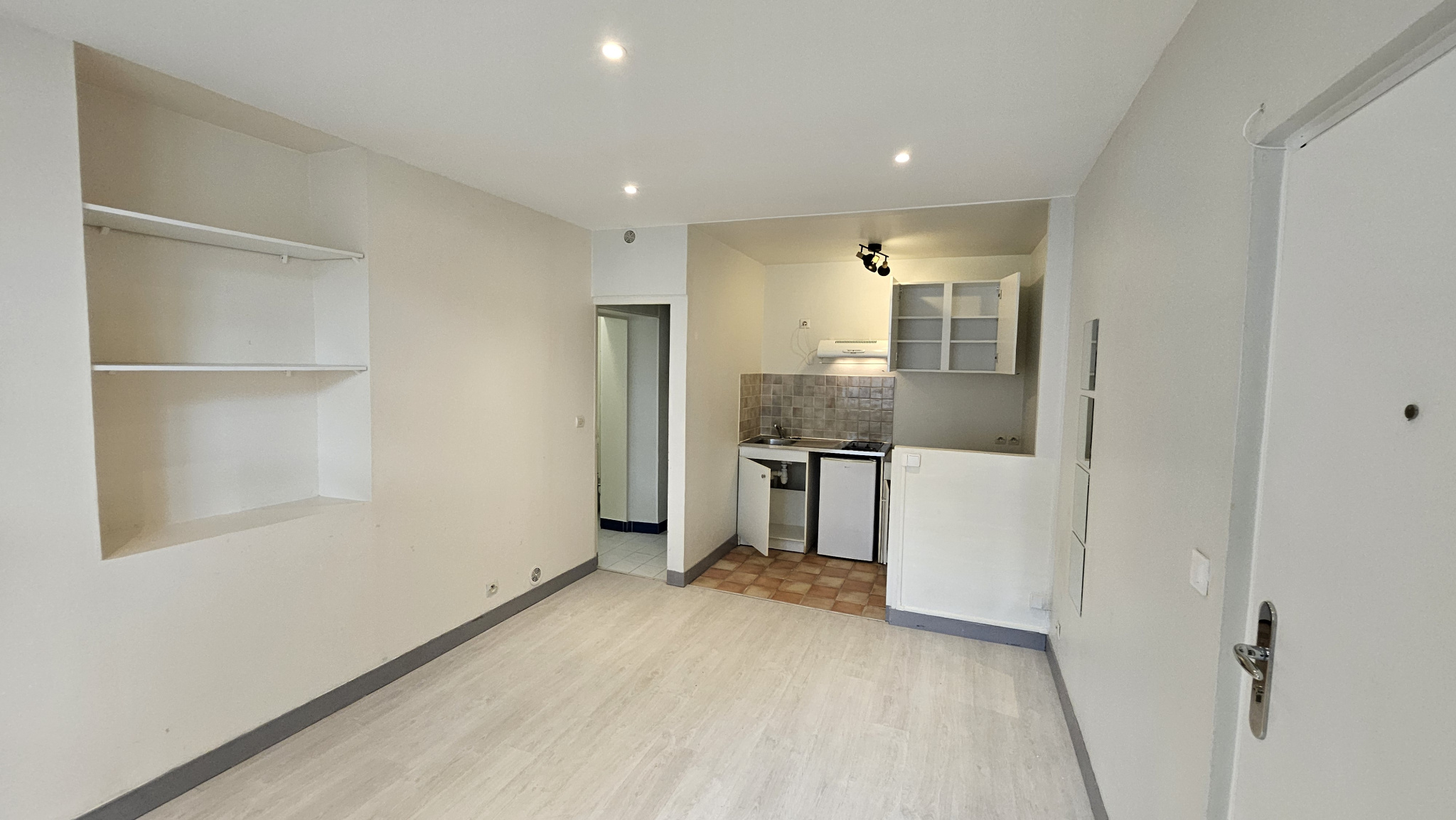 Appartement 1 pièce 19m² FONTAINEBLEAU 77300