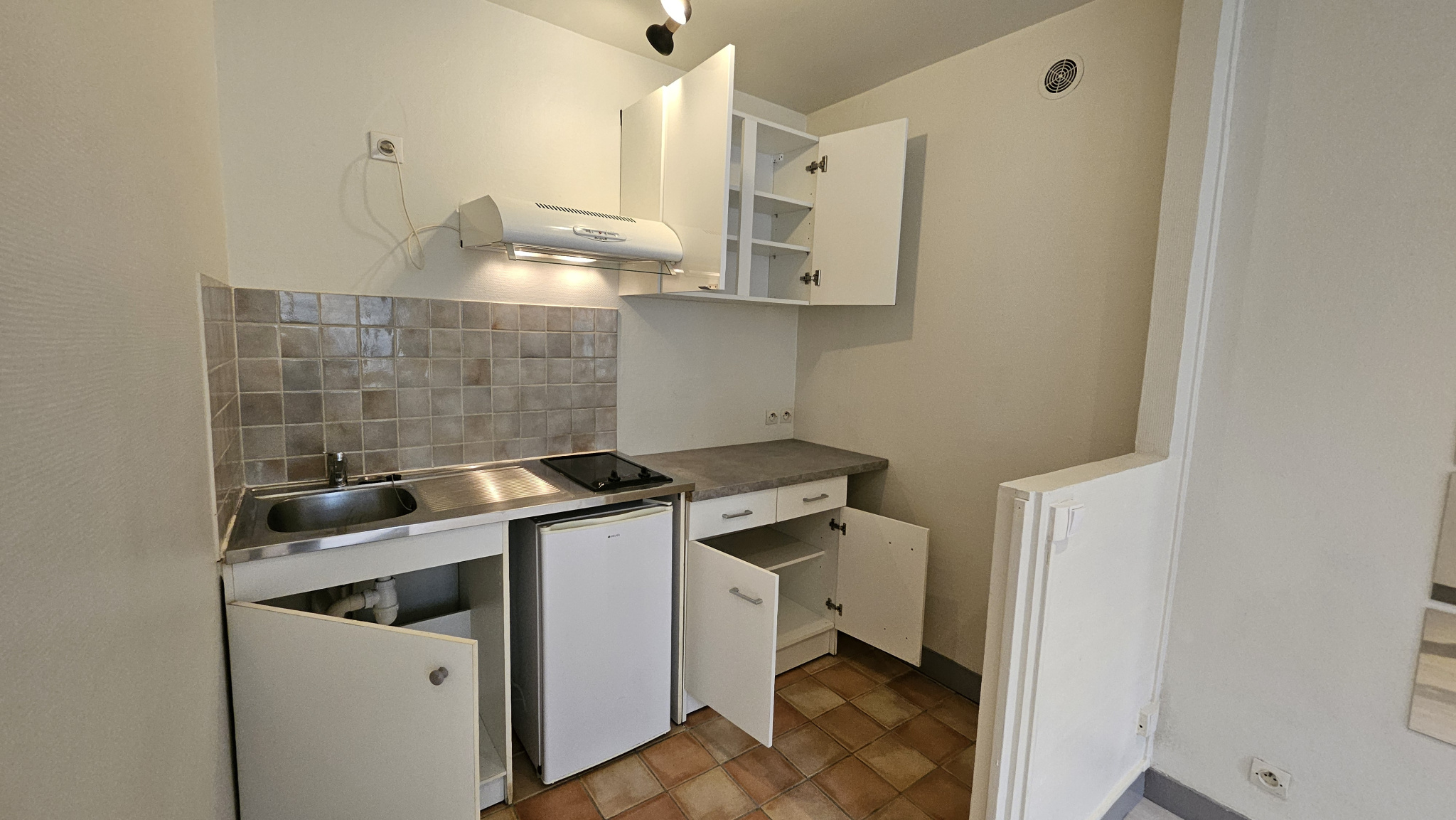 Appartement 1 pièce 19m² FONTAINEBLEAU 77300 photo 2
