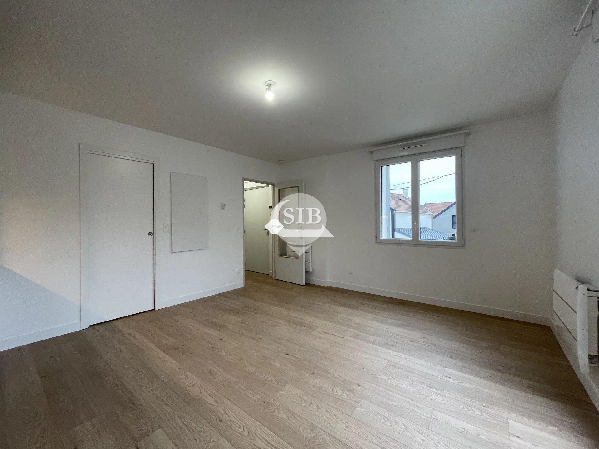 Appartement 1 pièce 25m² LINAS 91310 photo 3