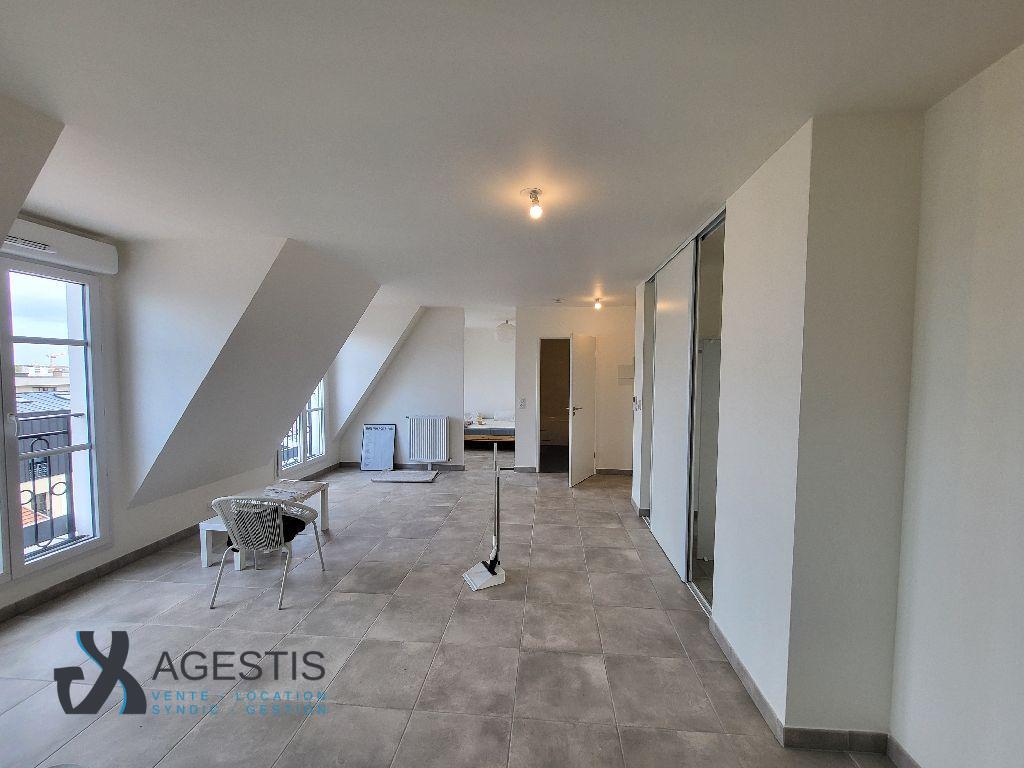 Appartement 2 pièces 42m² LE BLANC MESNIL 93150 photo 3