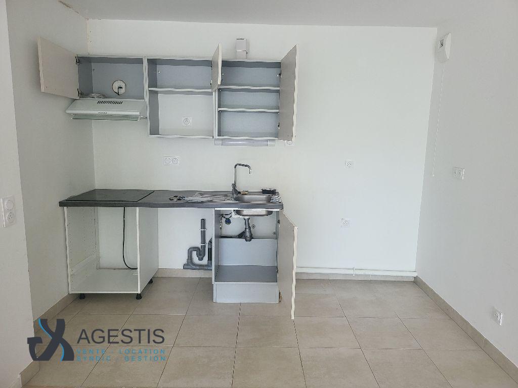 Appartement 3 pièces 68m² COLOMBES 92700 photo 2