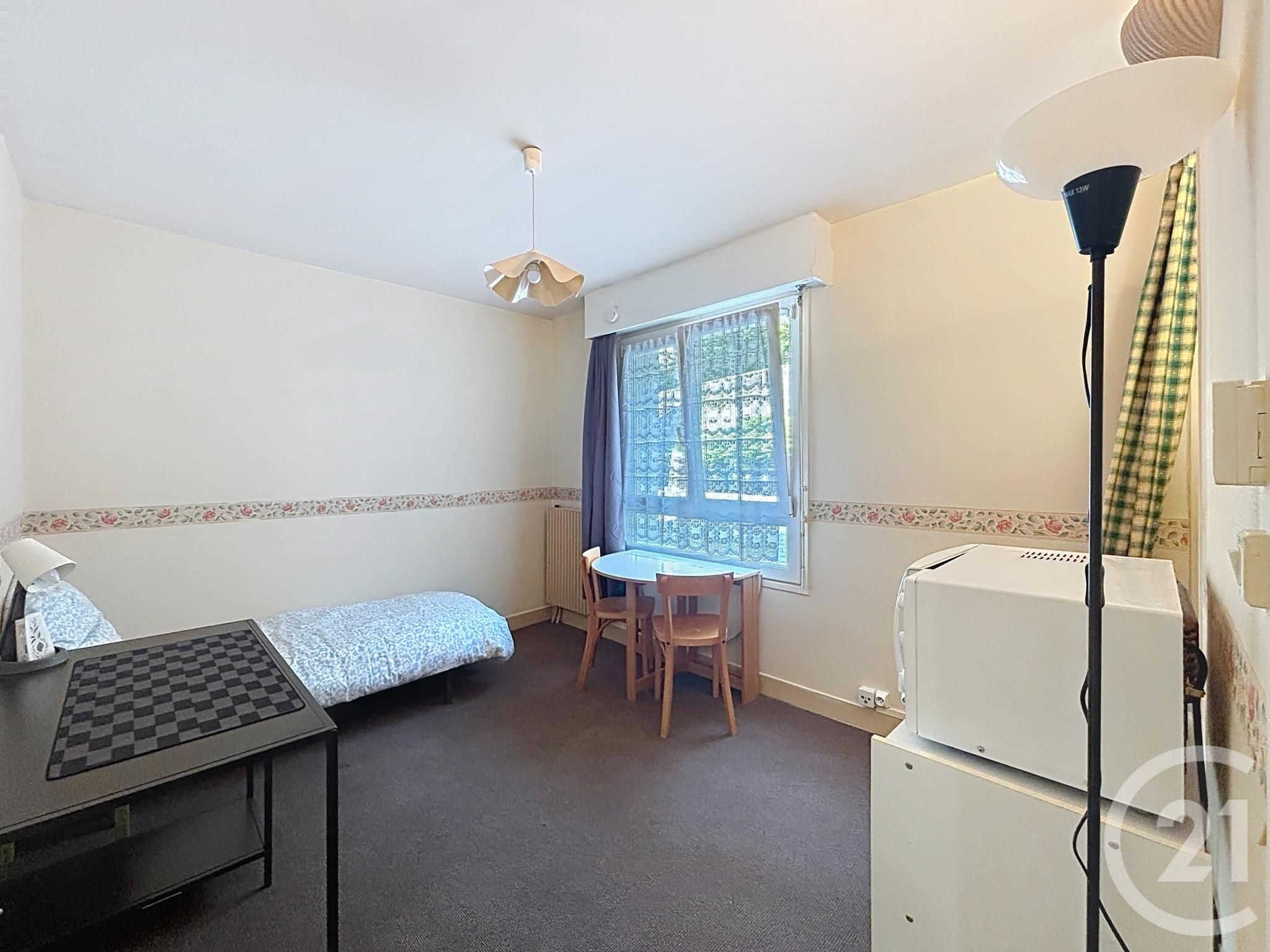 Appartement 1 pièce 15m² MELUN 77000