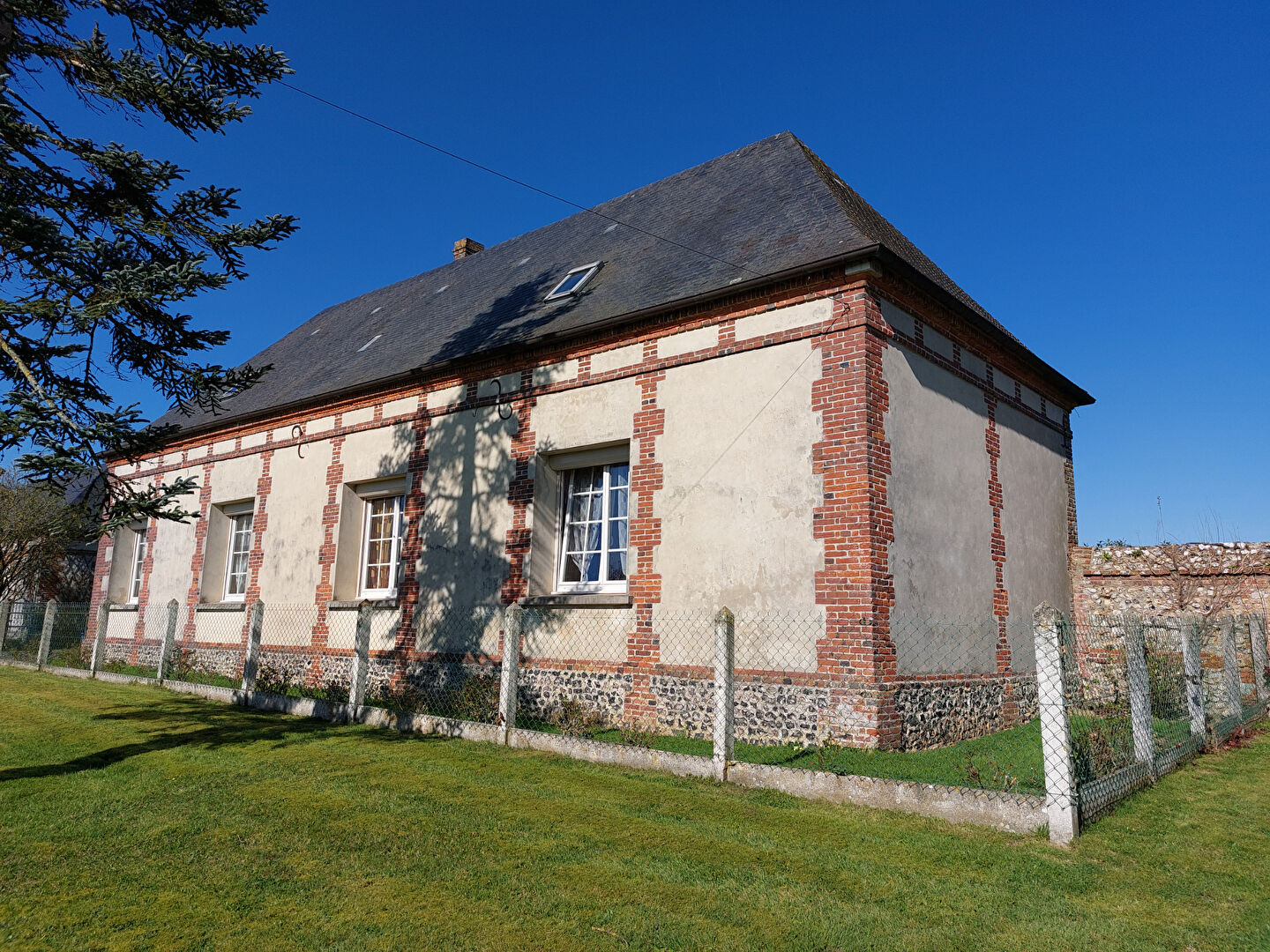 Maison 5 pièces 155 m² · à Argueil · 155 m² · 225 000 €