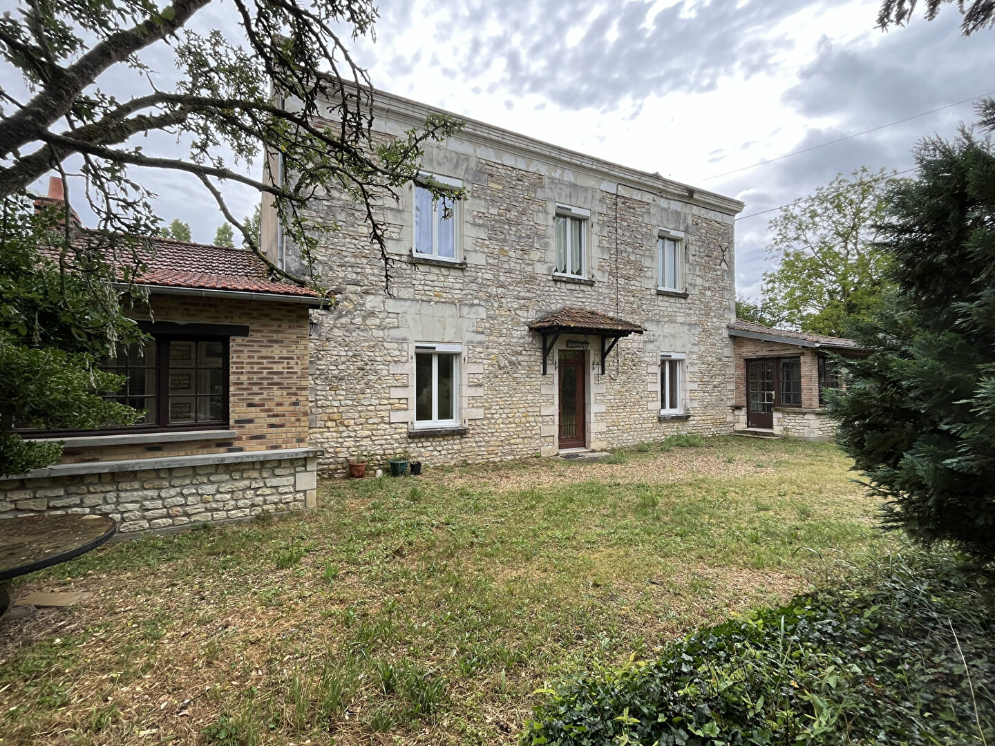 Maison 6 pièces 150 m² · à Guesnes · 150 m² · 180 000 €