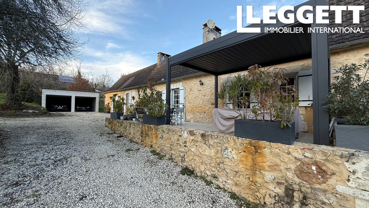 Maison 9 pièces 176 m² · à Eyraud-Crempse-Maurens · 176 m² · 525 000 €
