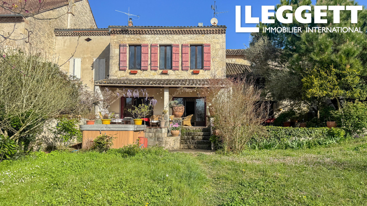 Maison 10 pièces 300 m² · à Castelsagrat · 300 m² · 325 000 €