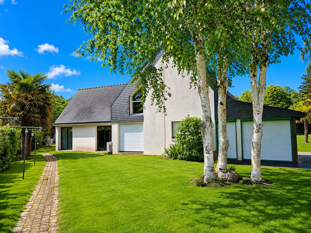 Maison 8 pièces 218 m² · à Pleyben · 218 m² · 413 920 €