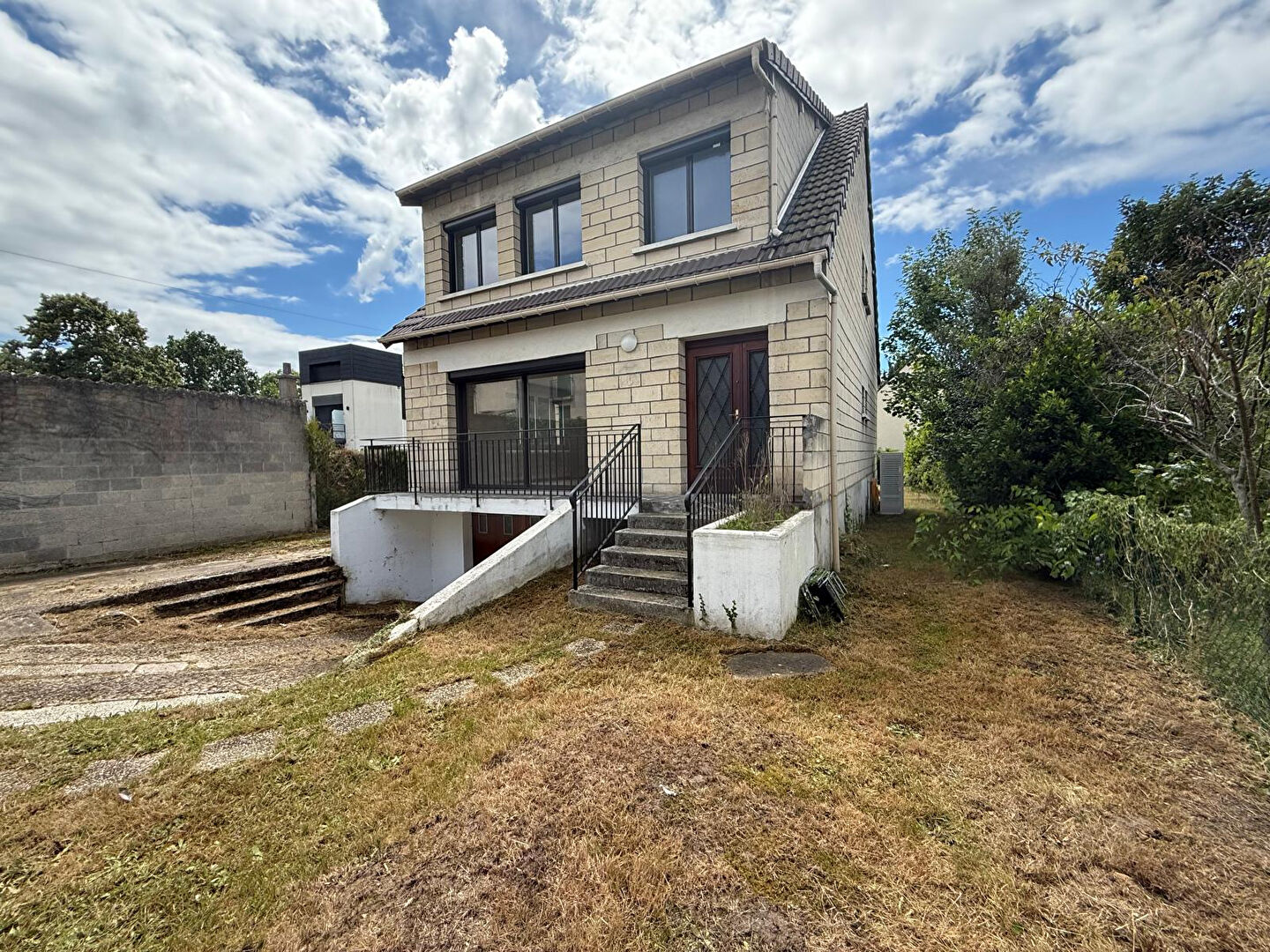 Maison 7 pièces 161m²