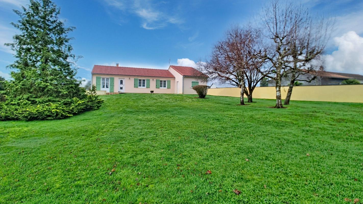 Maison 5 pièces 100 m² · à Leignes sur Fontaine · 100 m² · 193 000 €