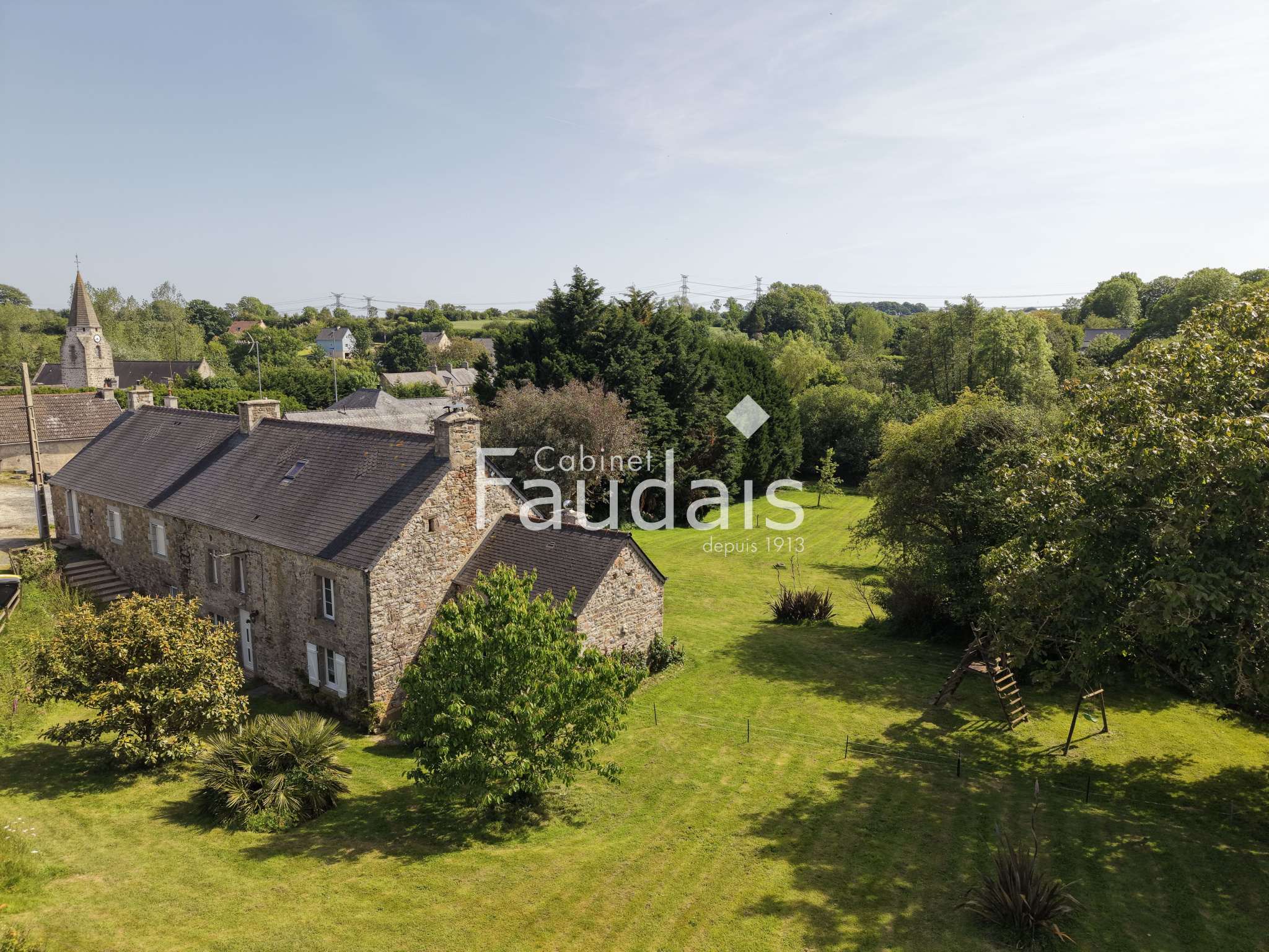 Maison 8 pièces 172 m² · à Benoitville · 172 m² · 420 000 €