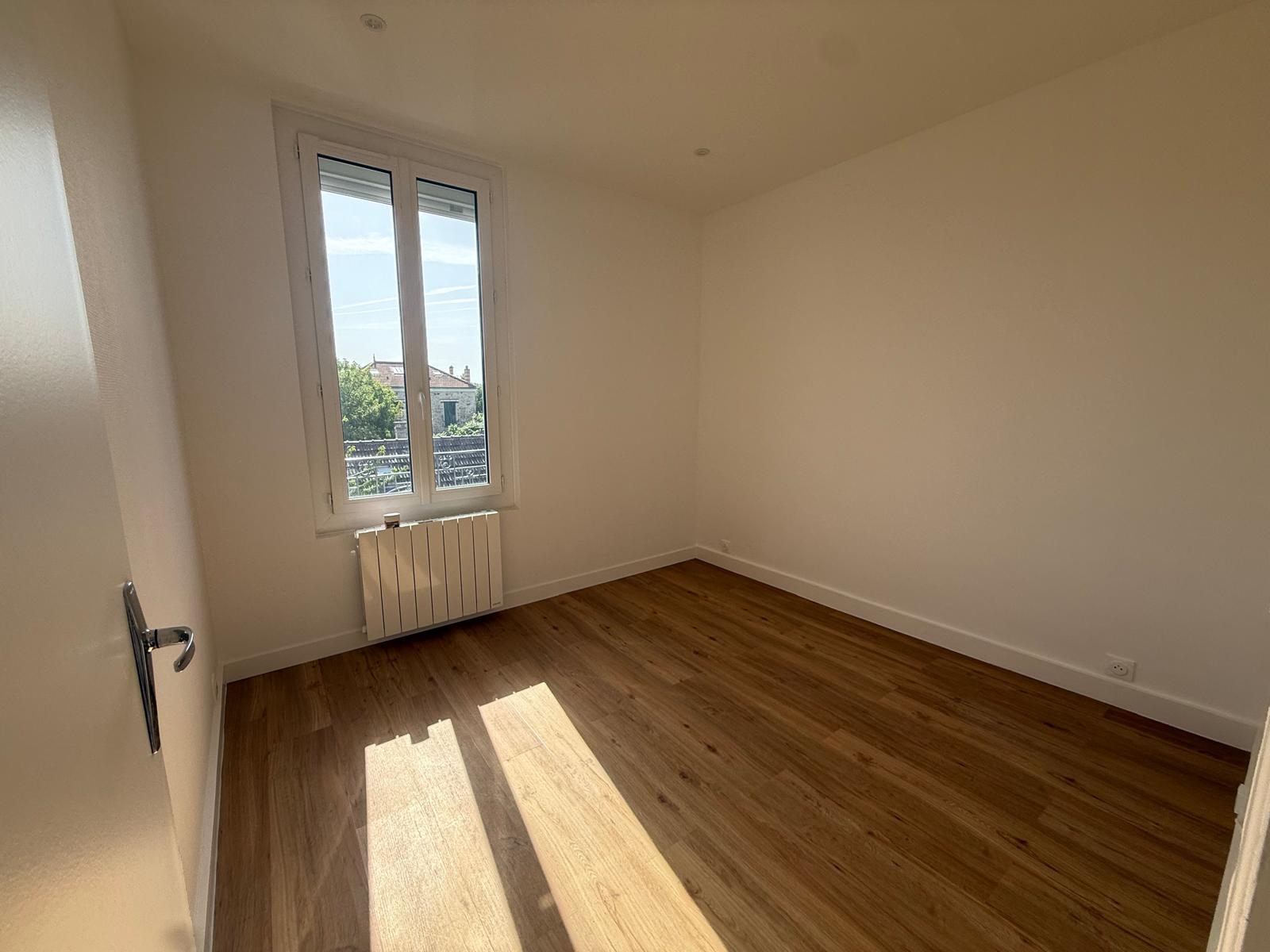 Appartement 2 pièces LES PAVILLONS SOUS BOIS 93320 photo 2