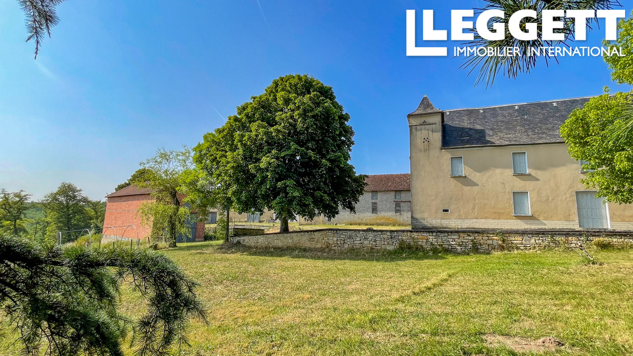 Maison 10 pièces 275 m² · à St Martial de Nabirat · 275 m² · 349 500 €