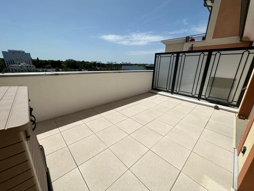 Appartement 5 pièces Meublé 98m² LE PLESSIS ROBINSON 92350 photo 2