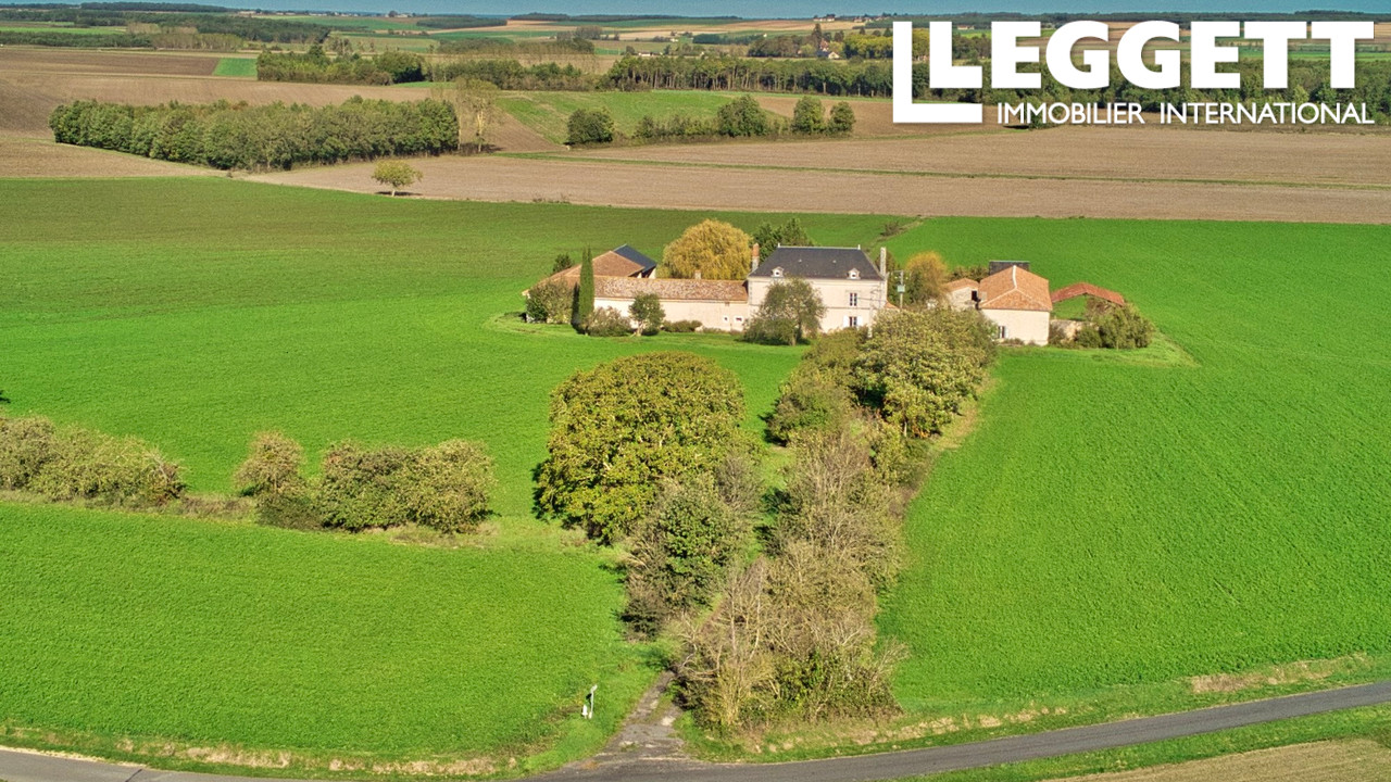 Maison 4 pièces 215 m² · à Princay · 215 m² · 279 000 €