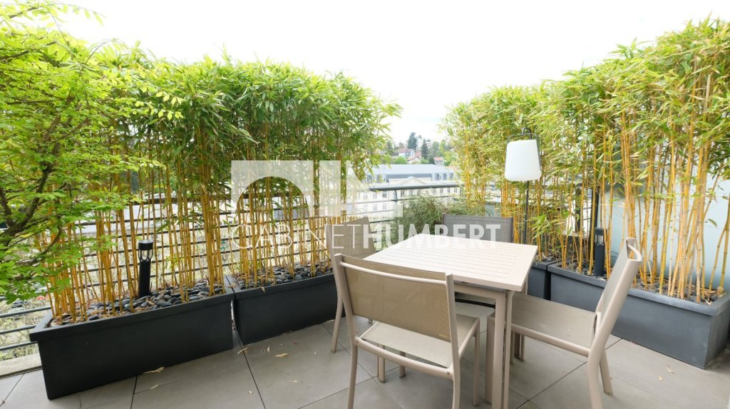 Appartement 5 pièces 147 m² · à St Etienne · 147 m² · 389 000 €