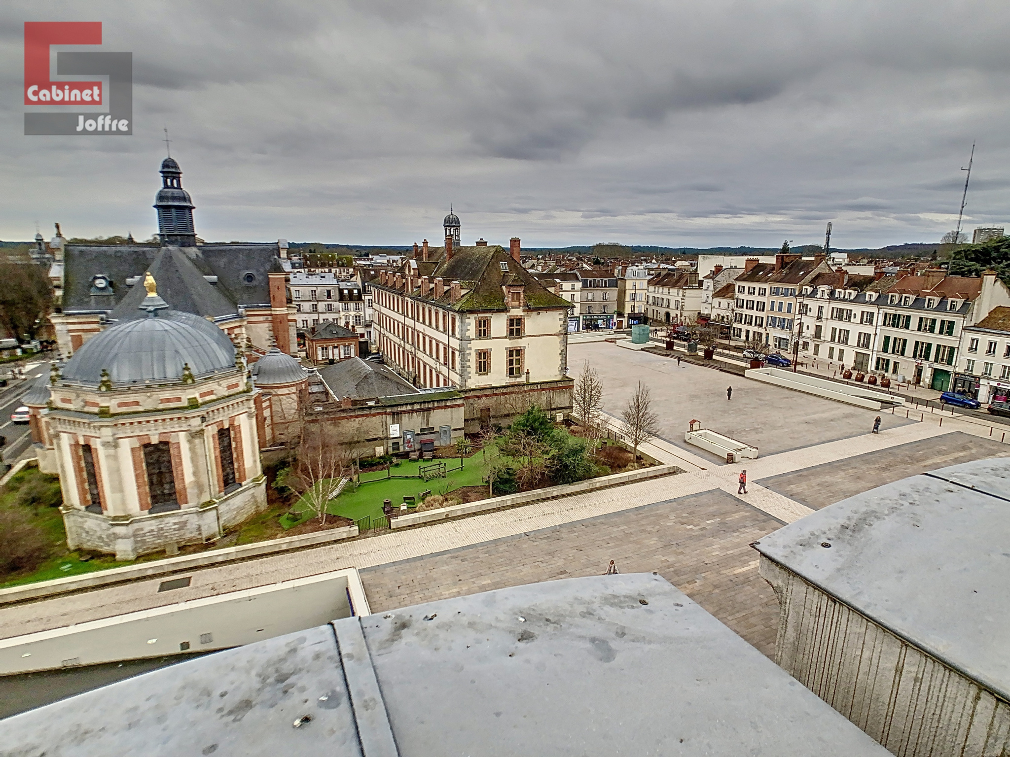 Appartement 4 pièces 74m² FONTAINEBLEAU 77300