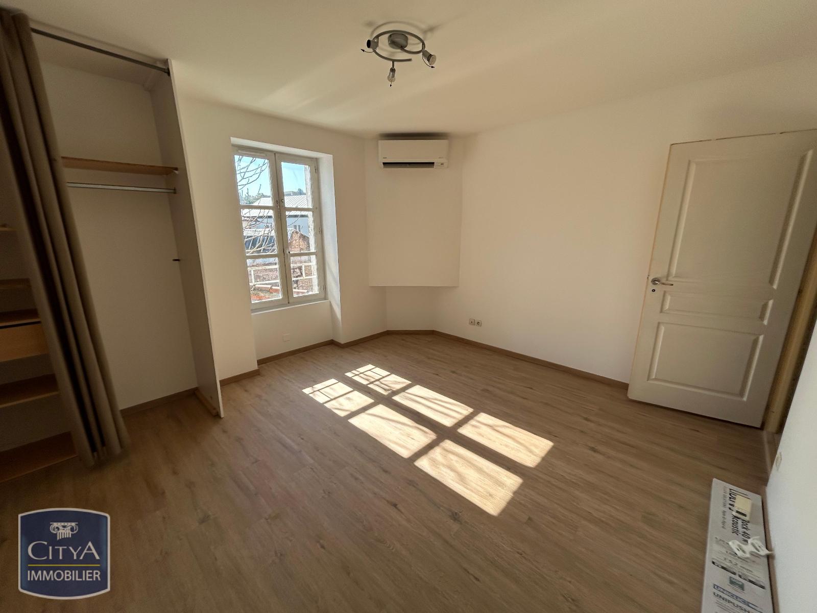 Location Appartement 4 pièces 66m² ANGOULEME 16000 - Vue 5