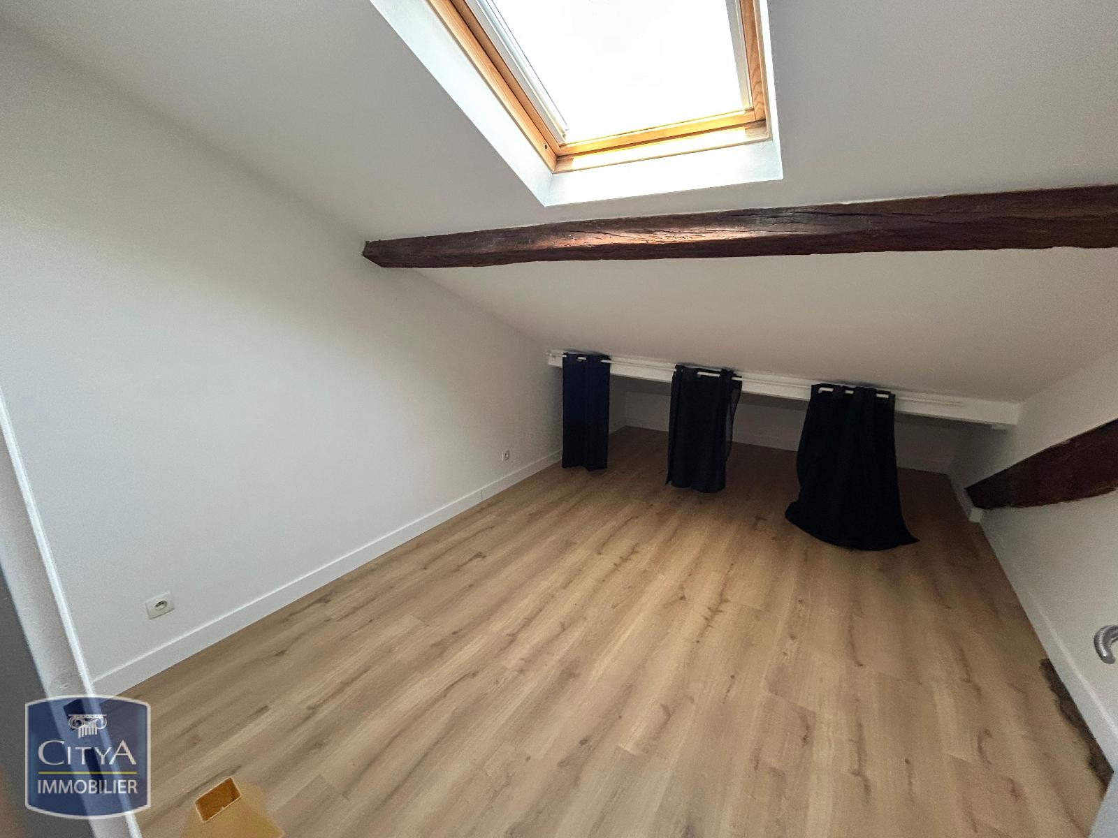 Location Appartement 4 pièces 66m² ANGOULEME 16000 - Vue 6
