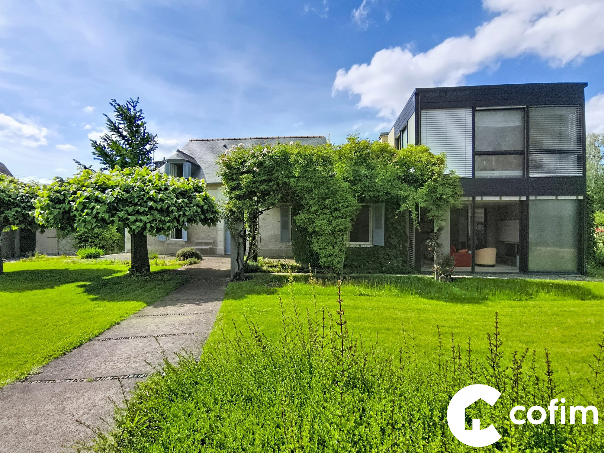 Maison 9 pièces 276 m² · à Boeil Bezing · 276 m² · 397 500 €