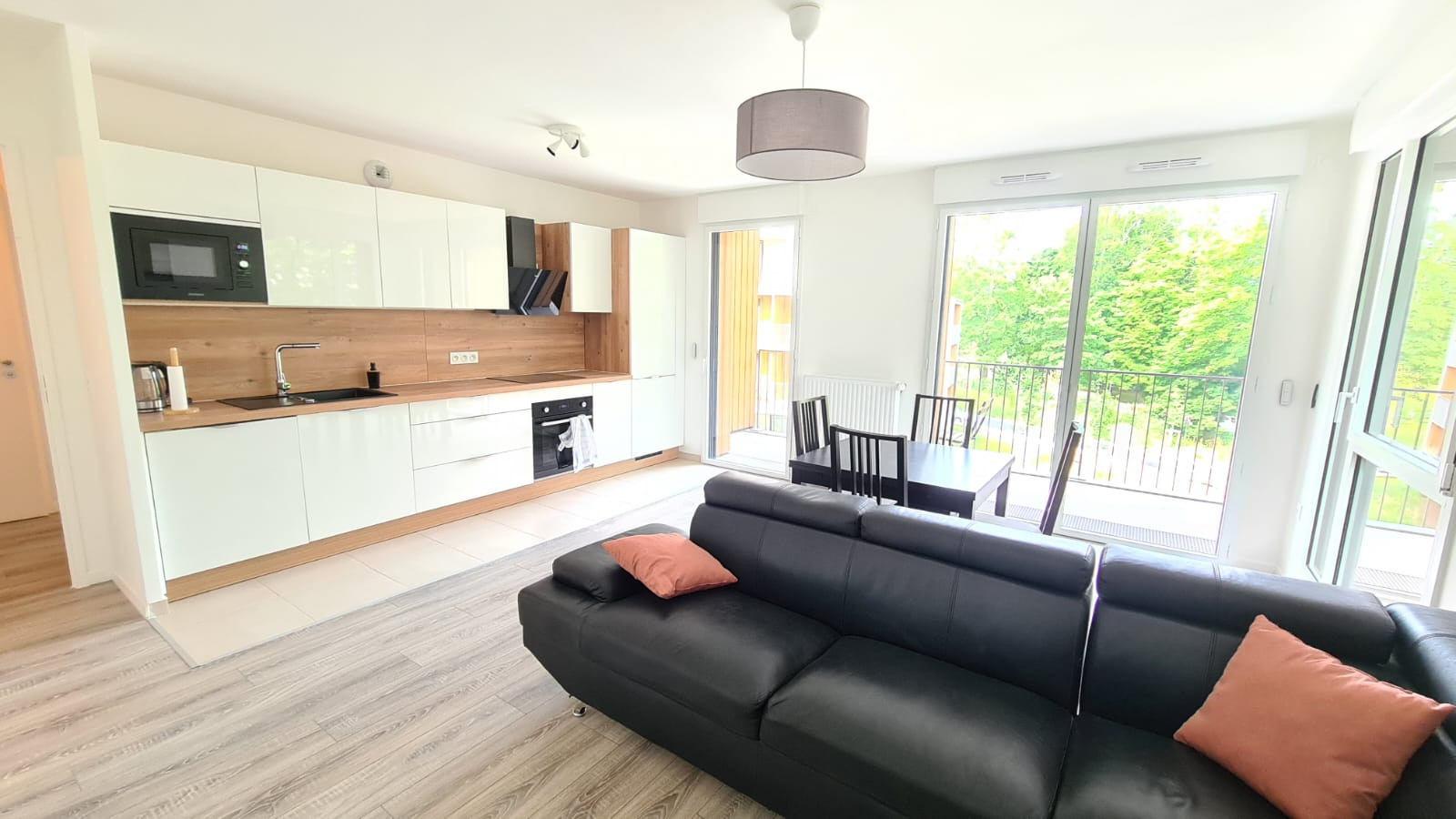Appartement 3 pièces 63m² MASSY 91300 photo 2