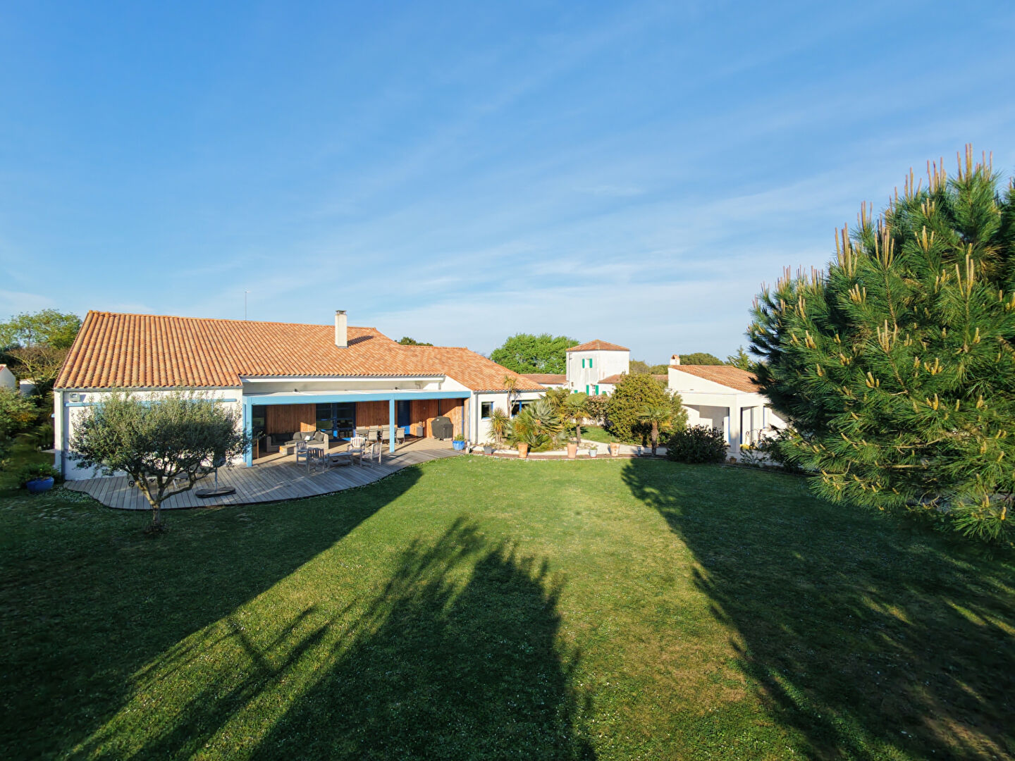 Maison 12 pièces 360 m² · à St Denis D Oleron · 360 m² · 1 260 000 €