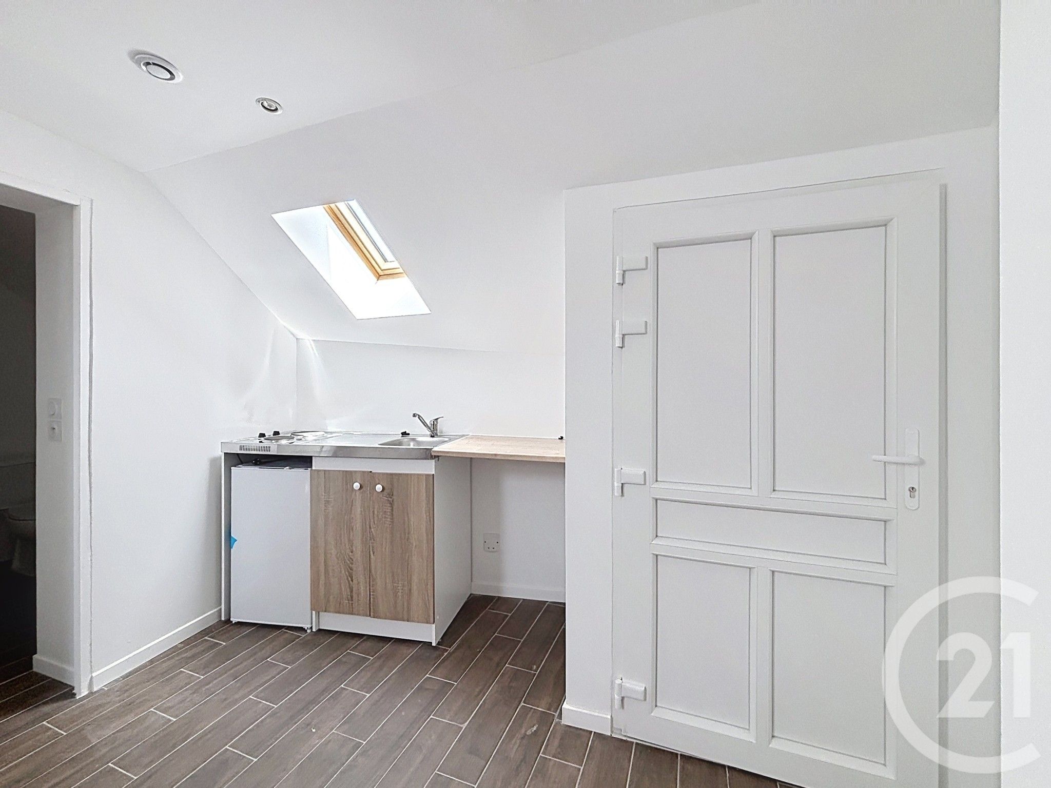 Appartement 1 pièce 21m² MELUN 77000