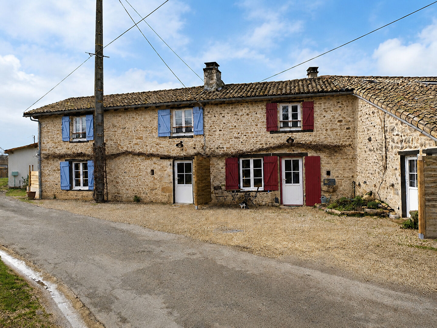 Maison 7 pièces 167 m² · à Celle Levescault · 167 m² · 233 200 €