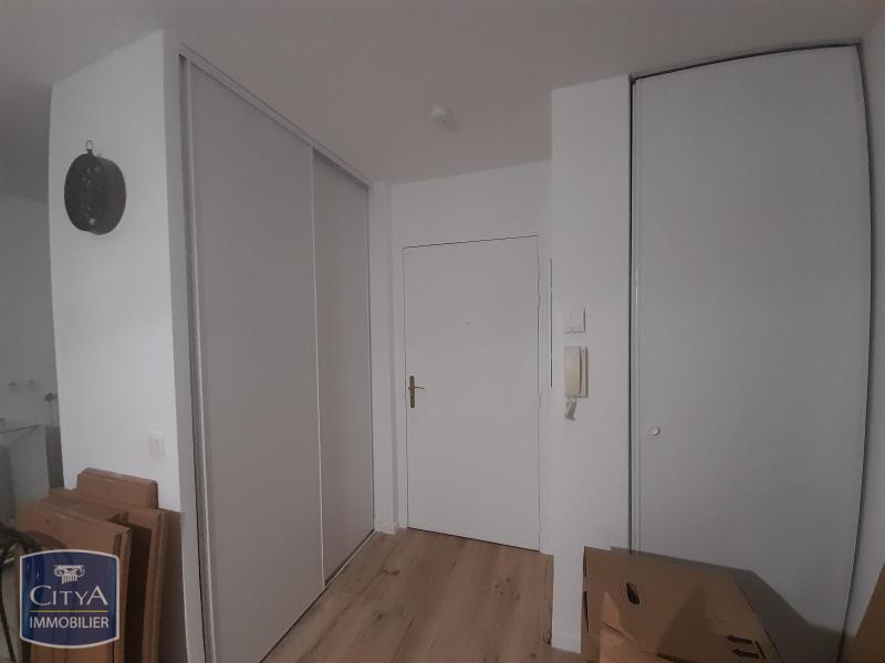 Appartement 1 pièce 40m² MONTEVRAIN 77144 photo 3