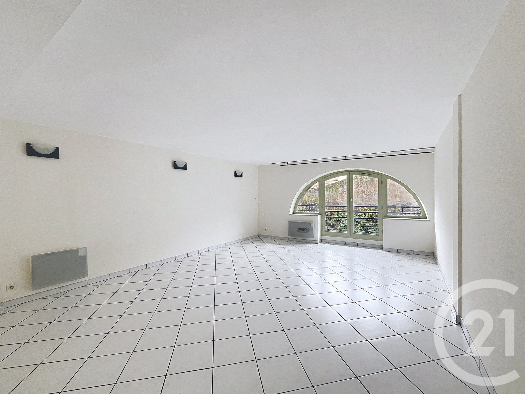 Appartement 3 pièces 88 m² · à Clermont Ferrand · 88 m² · 850 €/mois