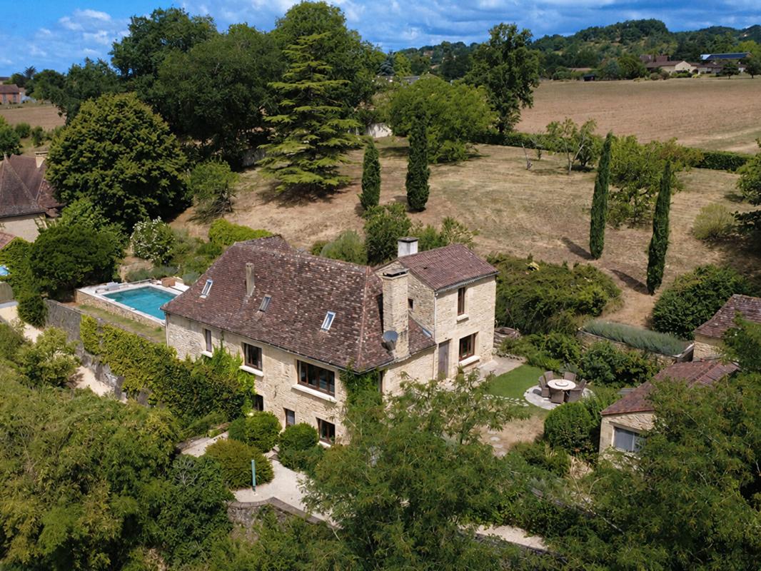 Maison 9 pièces 294 m² · à Coux Et Bigaroque-Mouzens · 294 m² · 650 000 €