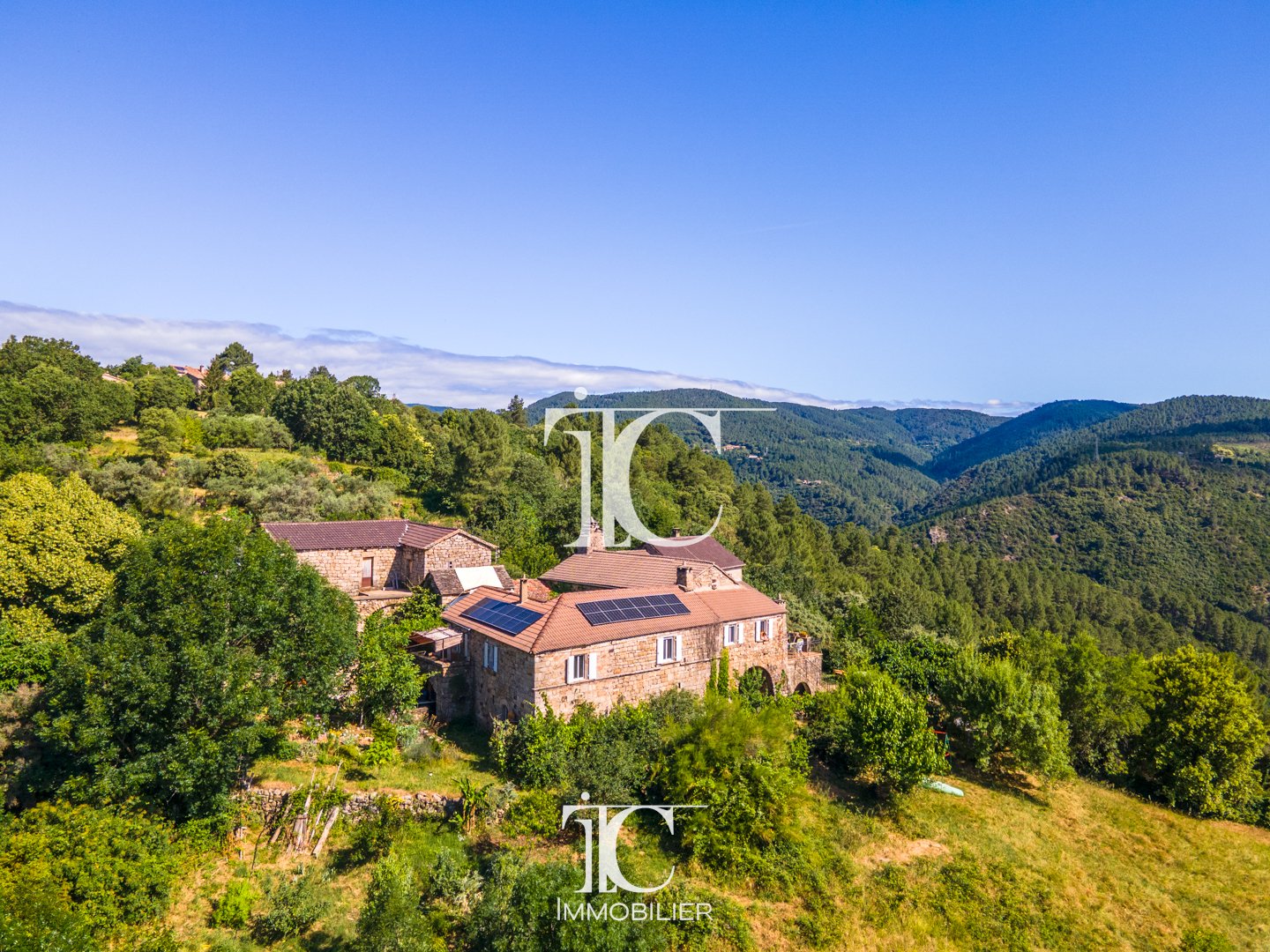 Maison 6 pièces 99 m² · à Les Vans · 99 m² · 530 000 €