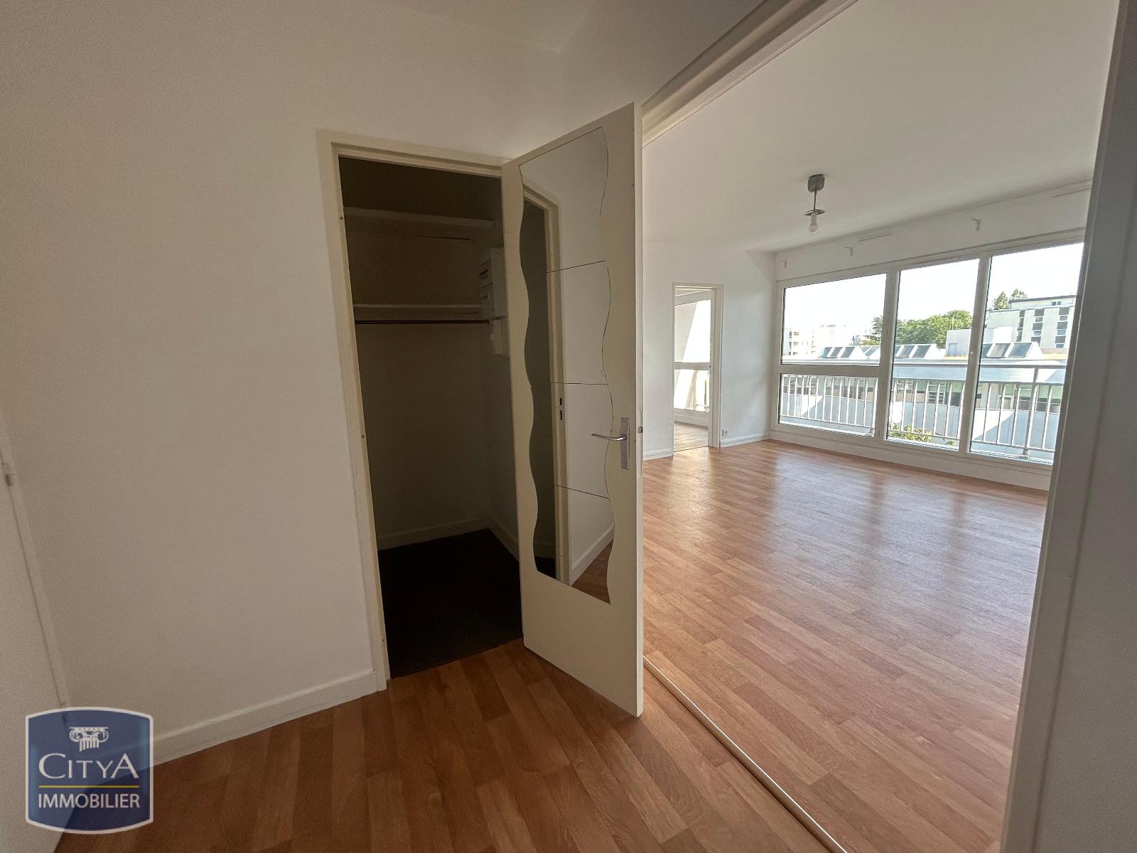Appartement 3 pièces 64m² VELIZY VILLACOUBLAY 78140 photo 2
