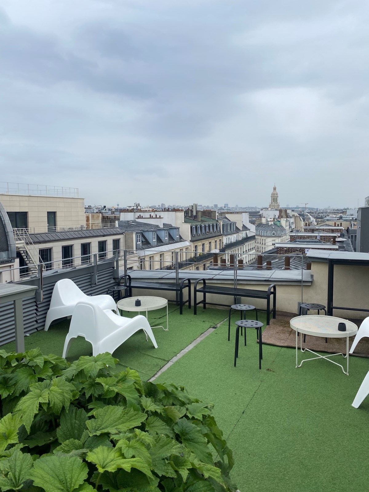 Local commercial 2422 m² · à Paris 08e Arrondissement · 2 422 m² · 78 €/mois