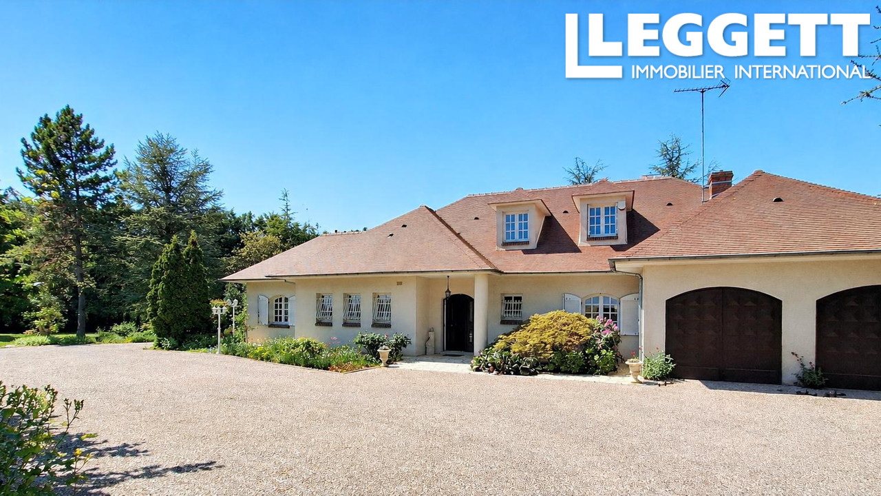 Maison 12 pièces 343 m² · à Pithiviers-le-Vieil · 343 m² · 554 000 €