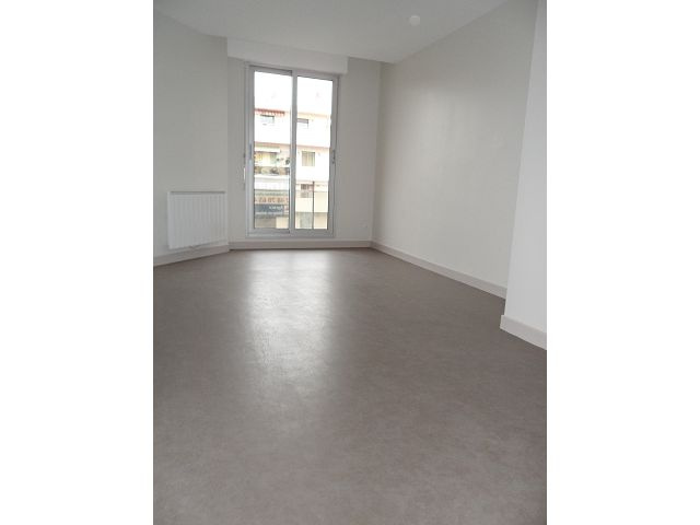 Location Appartement 3 pièces 100m² BOURGES 18000 - View 4