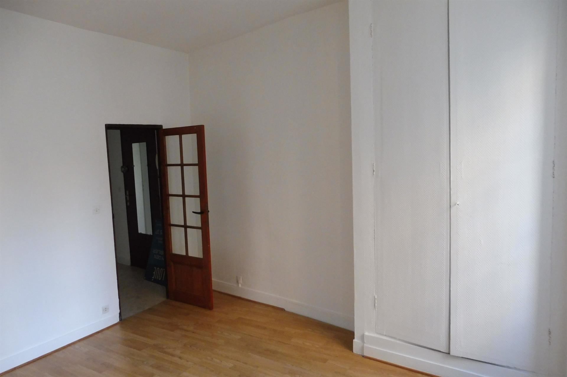 Appartement 1 pièce 31m² FONTAINEBLEAU 77300