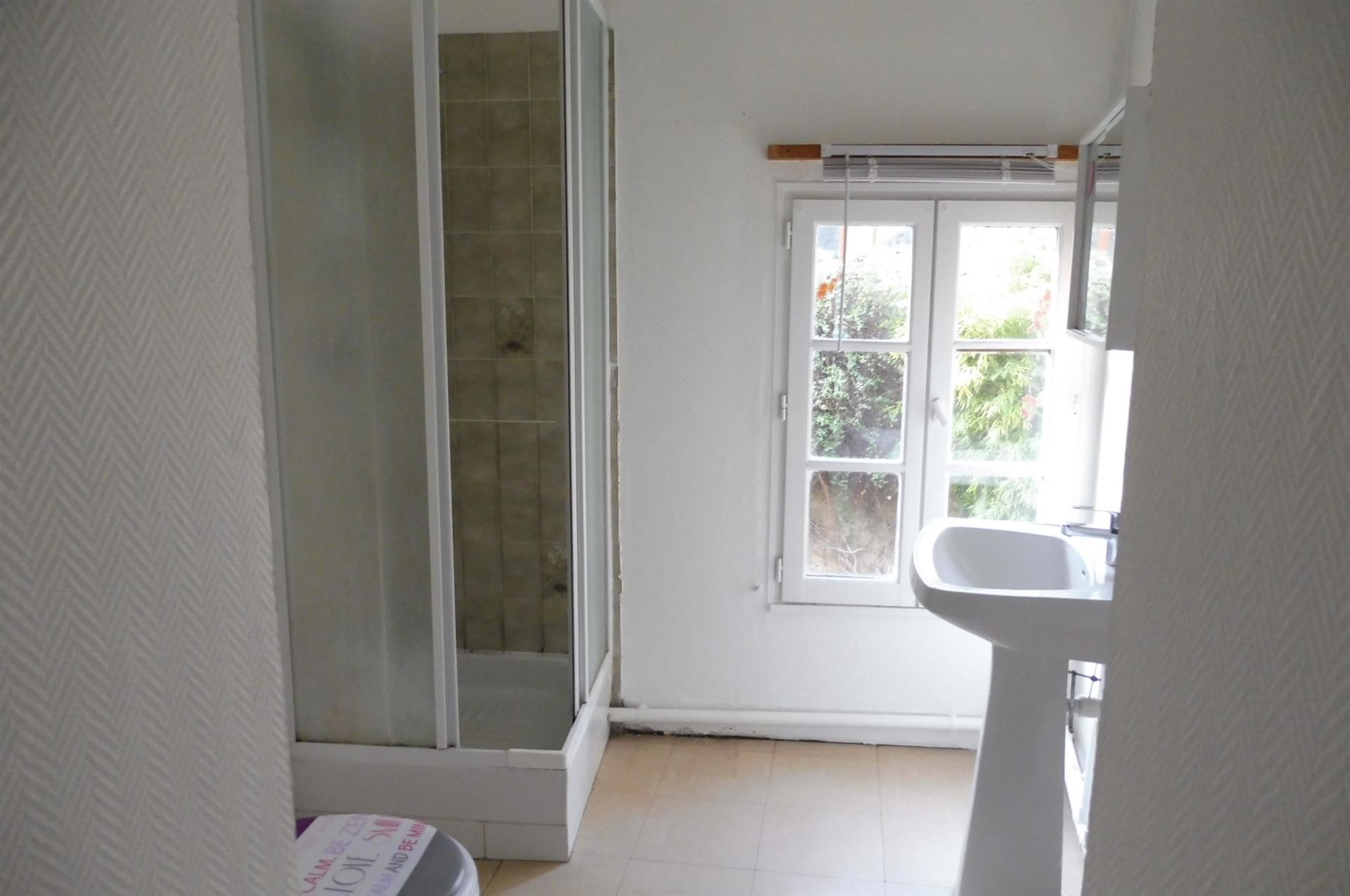 Appartement 1 pièce 31m² FONTAINEBLEAU 77300 photo 3