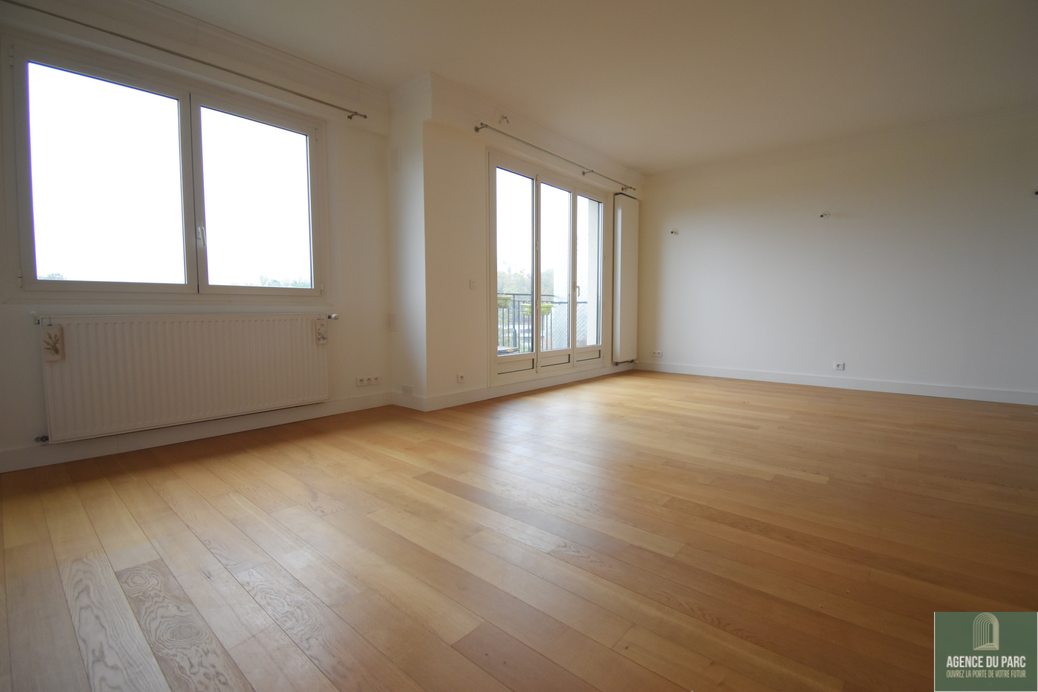 Appartement 2 pièces 66m² VILLE D AVRAY 92410 photo 2