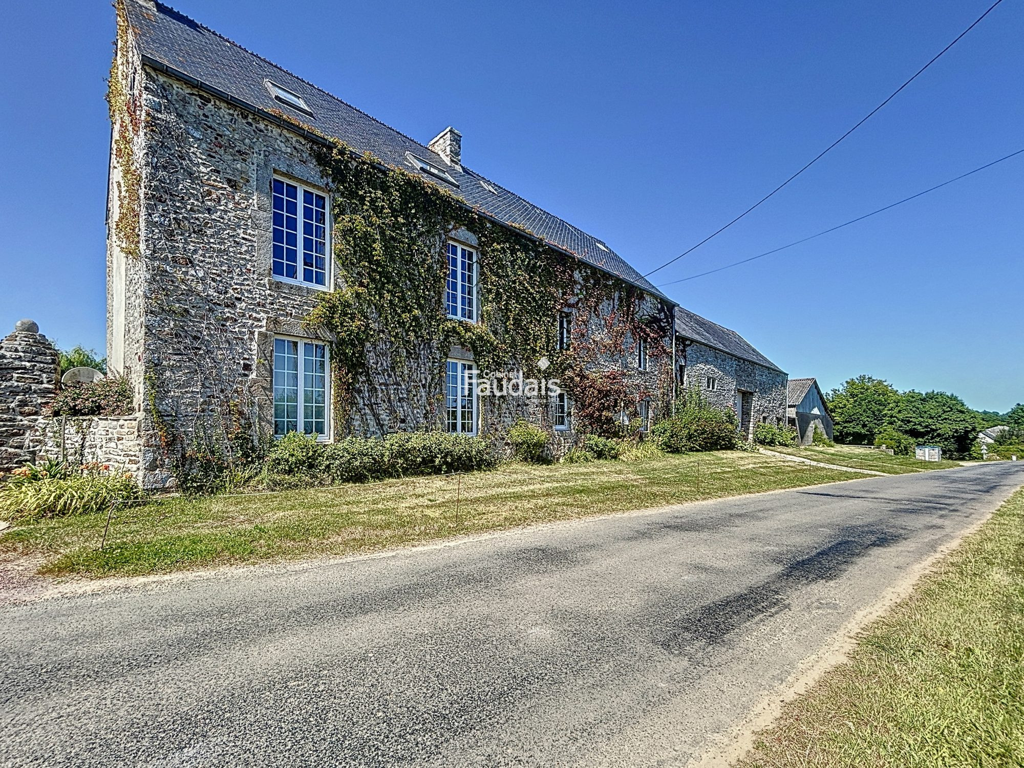 Maison 7 pièces 167 m² · à Senoville · 167 m² · 443 500 €