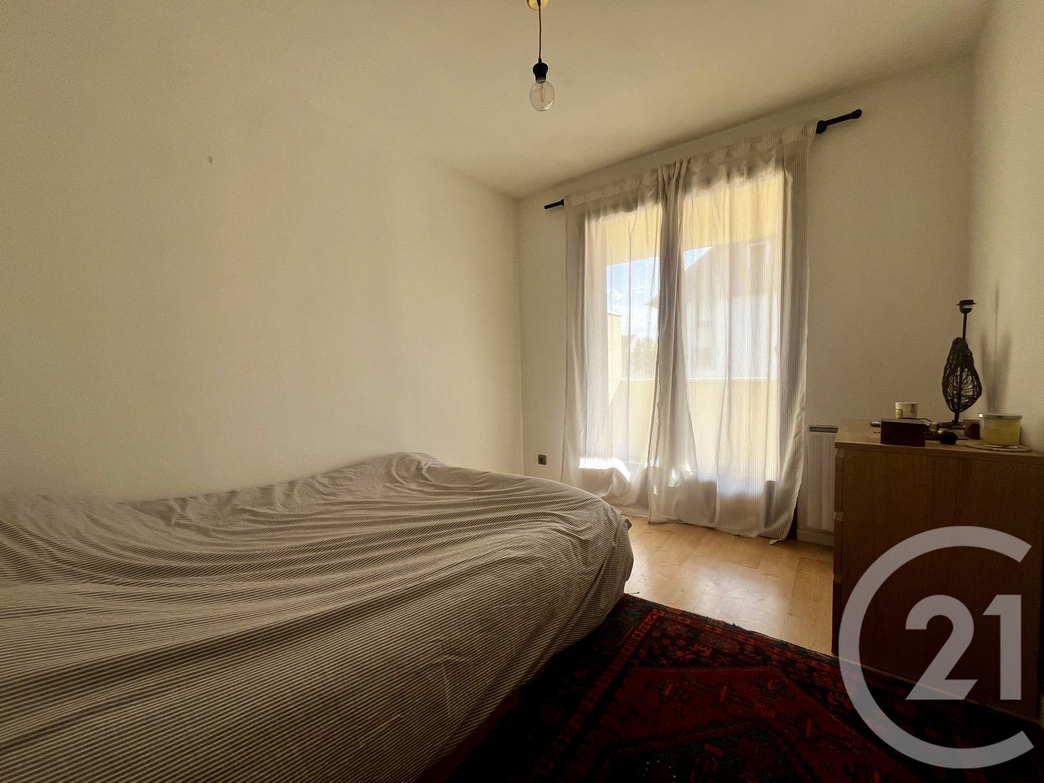 Location Appartement 2 pièces 45m² BEAUNE 21200 - Vue 4