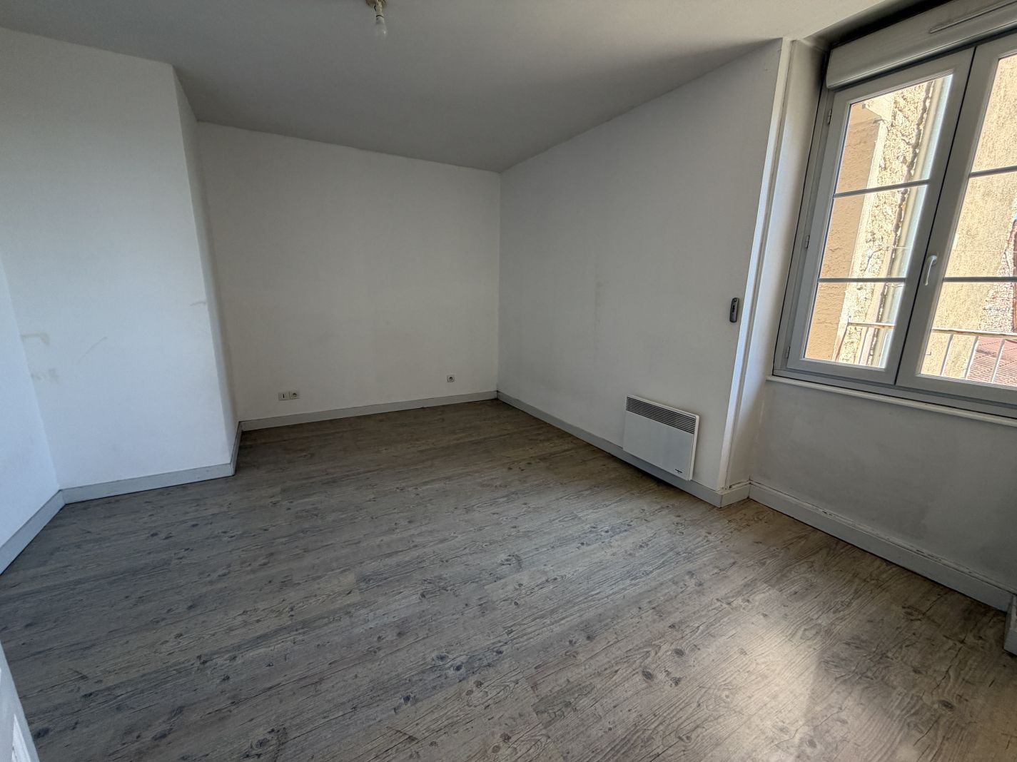 Appartement – Ozan, La Grosse Grange - Vue 4