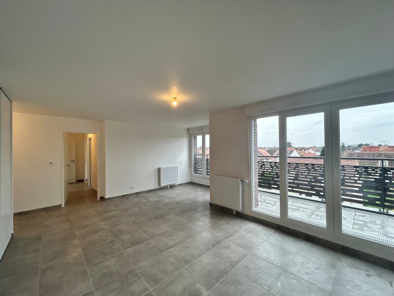 Appartement 3 pièces 65m² COMBS LA VILLE 77380 photo 3