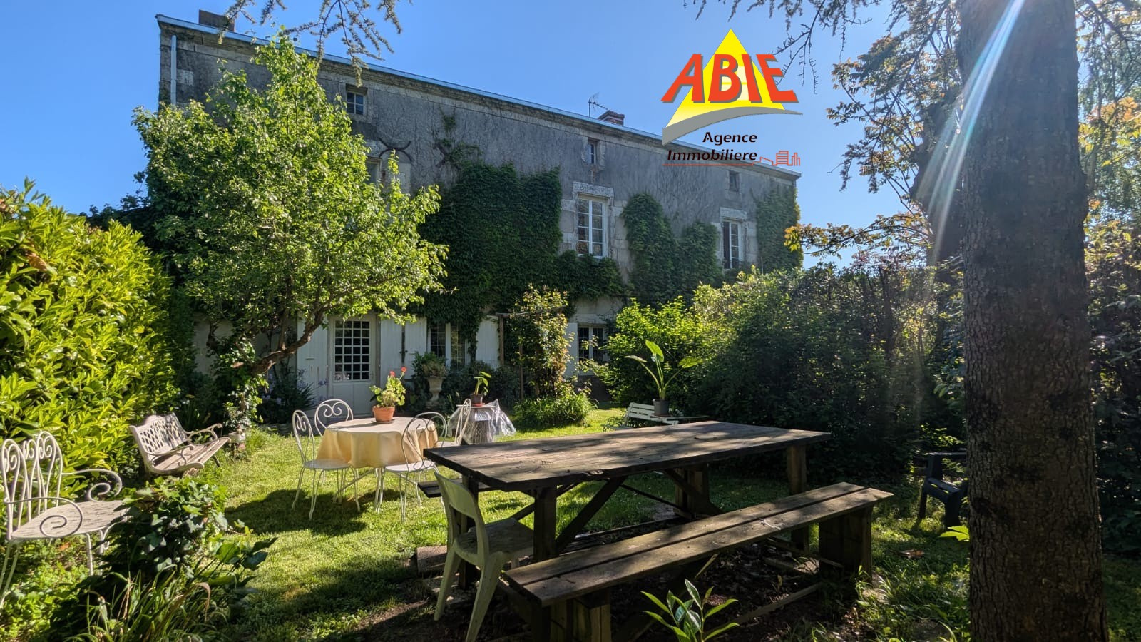 Maison 7 pièces 321 m² · à Saint-Georges-de-Rex · 321 m² · 386 000 €