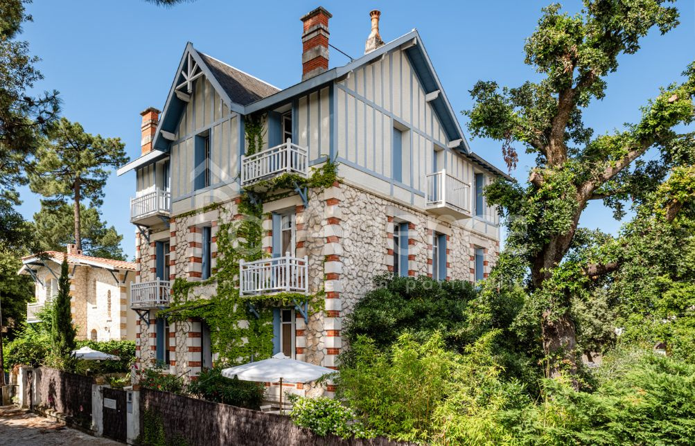Maison 11 pièces 336 m² · à St Palais sur Mer · 336 m² · 1 560 000 €