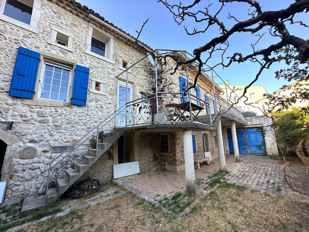 Maison 9 pièces 225 m² · aux Granges-Gontardes · 225 m² · 265 000 €