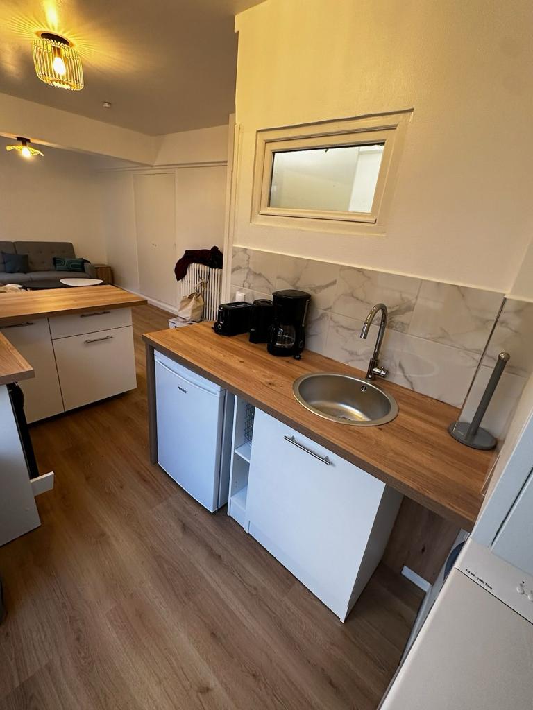 Appartement 1 pièce 25m² COURBEVOIE 92400 photo 2