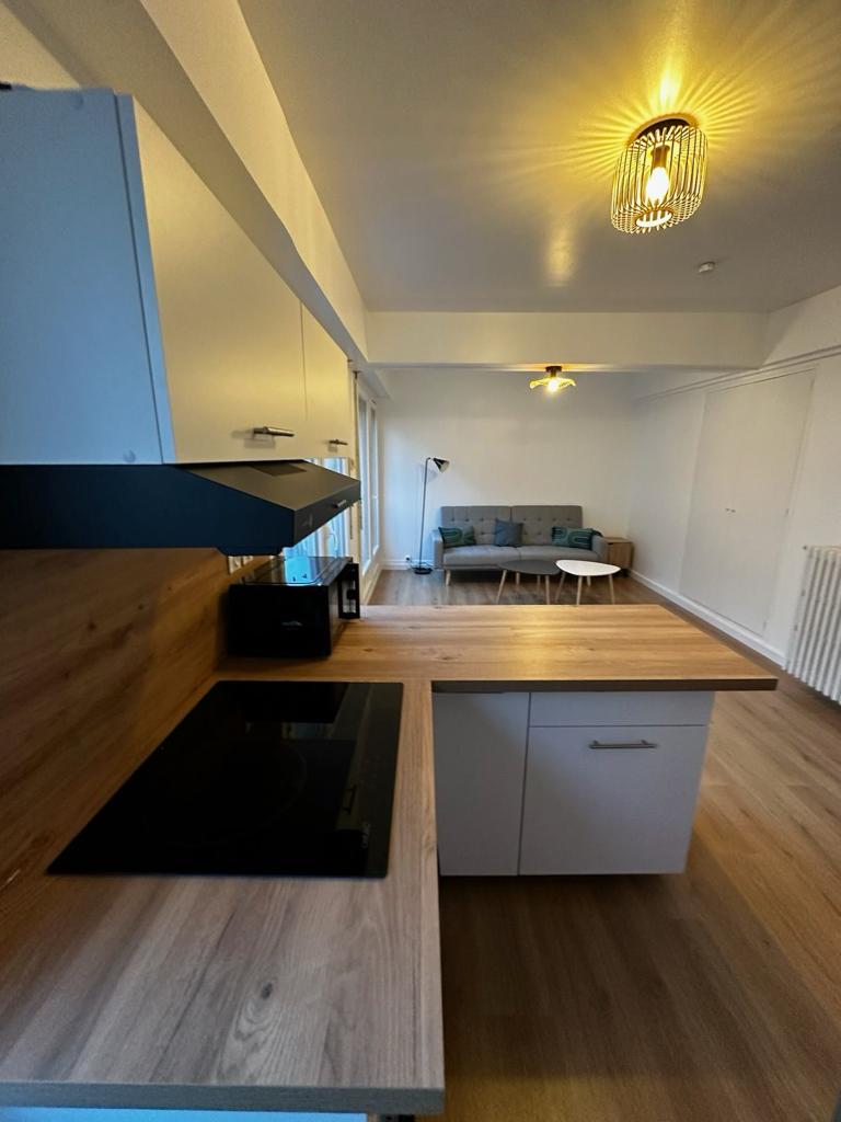 Appartement 1 pièce 25m² COURBEVOIE 92400 photo 3