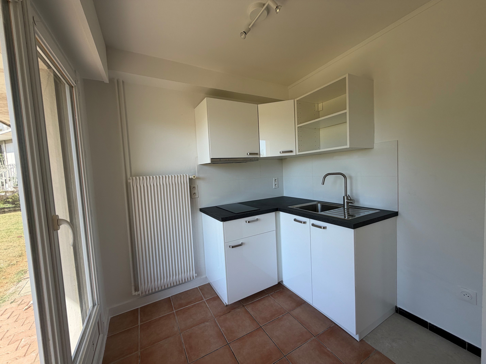 Appartement 1 pièce 25m² CHENNEVIERES SUR MARNE 94430 photo 2