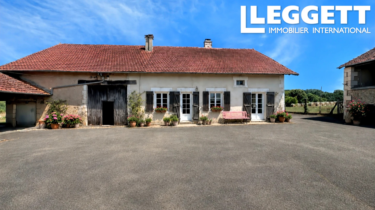Maison 6 pièces 111 m² · à Lussas-Et-Nontronneau · 111 m² · 333 900 €