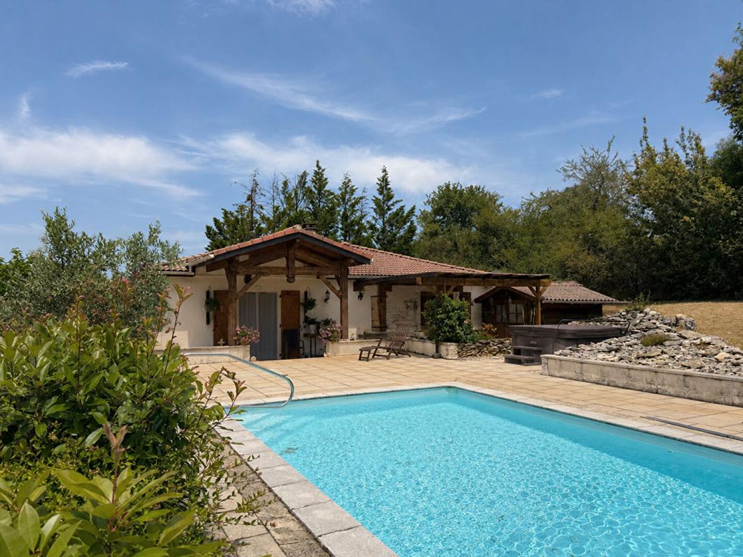 Maison 4 pièces 118 m² · à Serignac · 118 m² · 277 000 €